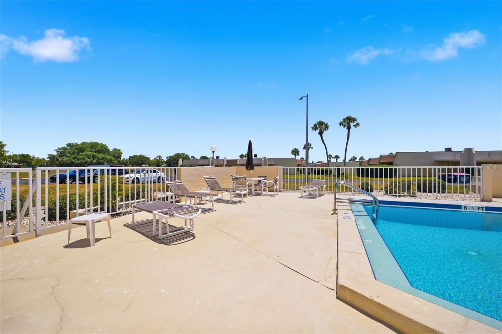 11210 CARRIAGE HILL DR #5 — photo 44