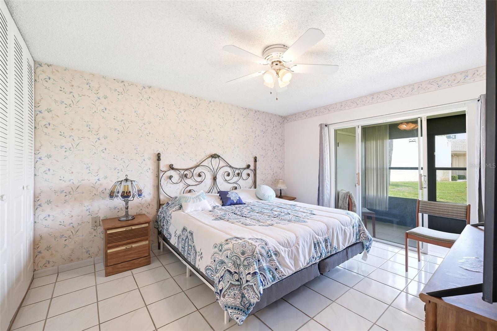 11210 CARRIAGE HILL DR #5 — photo 28