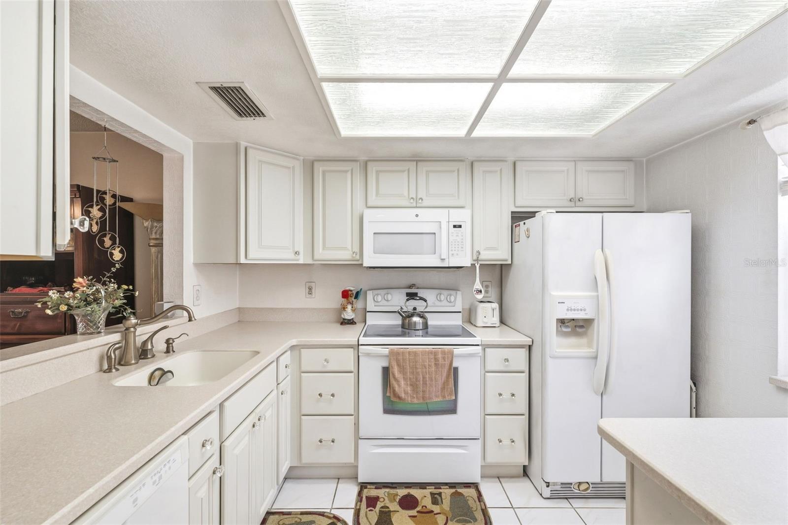 11210 CARRIAGE HILL DR #5 — photo 16