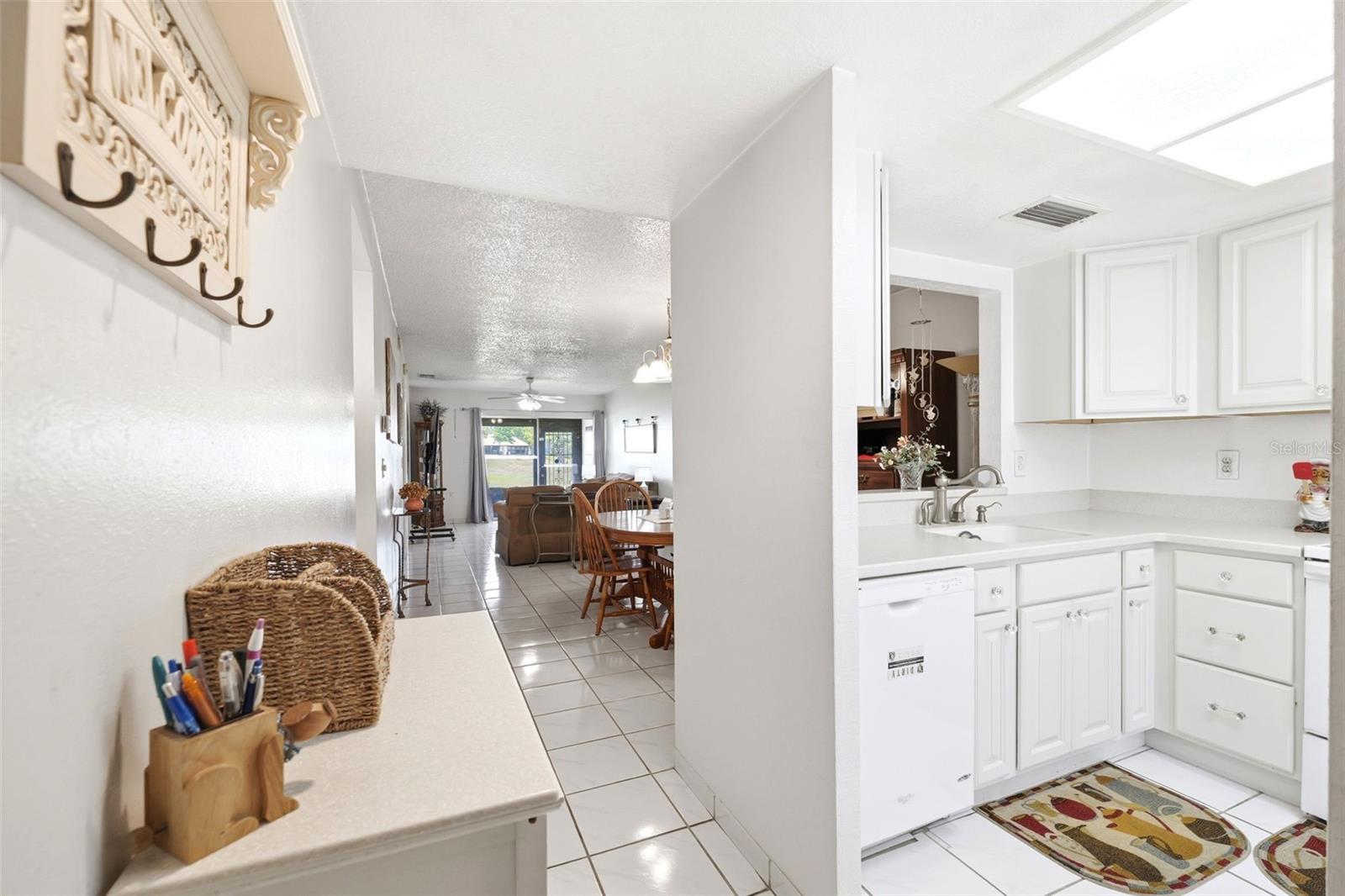11210 CARRIAGE HILL DR #5 — photo 15