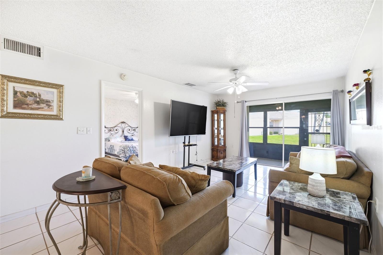 11210 CARRIAGE HILL DR #5 — photo 10