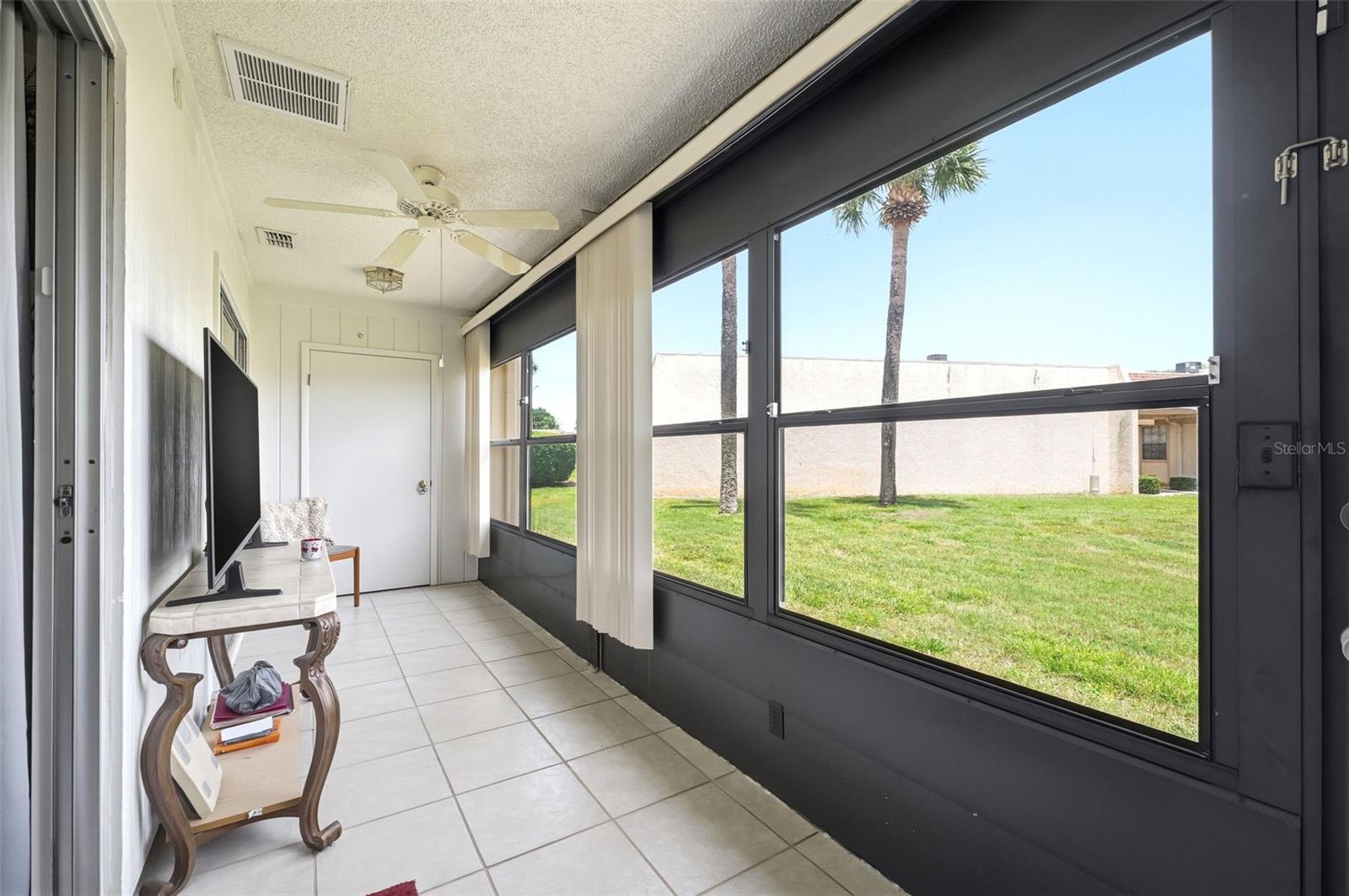 11210 CARRIAGE HILL DR #5 — photo 34