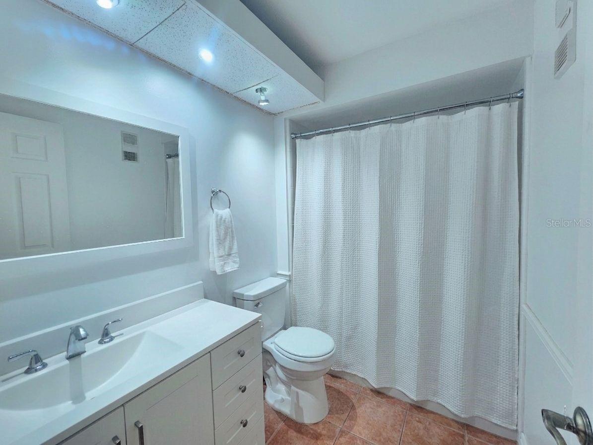 5265 E BAY DR #1013 — photo 18