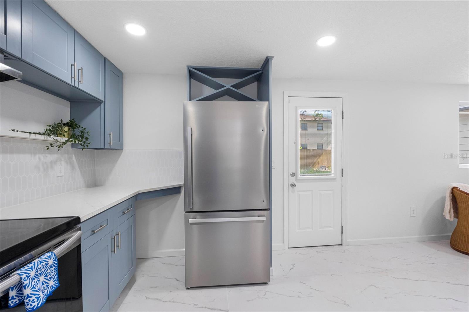 1208 E CHILKOOT AVE — photo 11