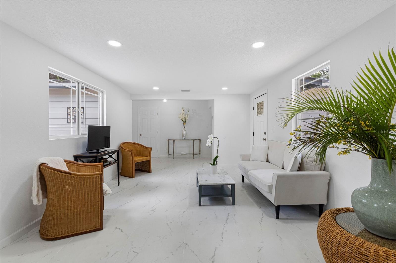 1208 E CHILKOOT AVE — photo 9