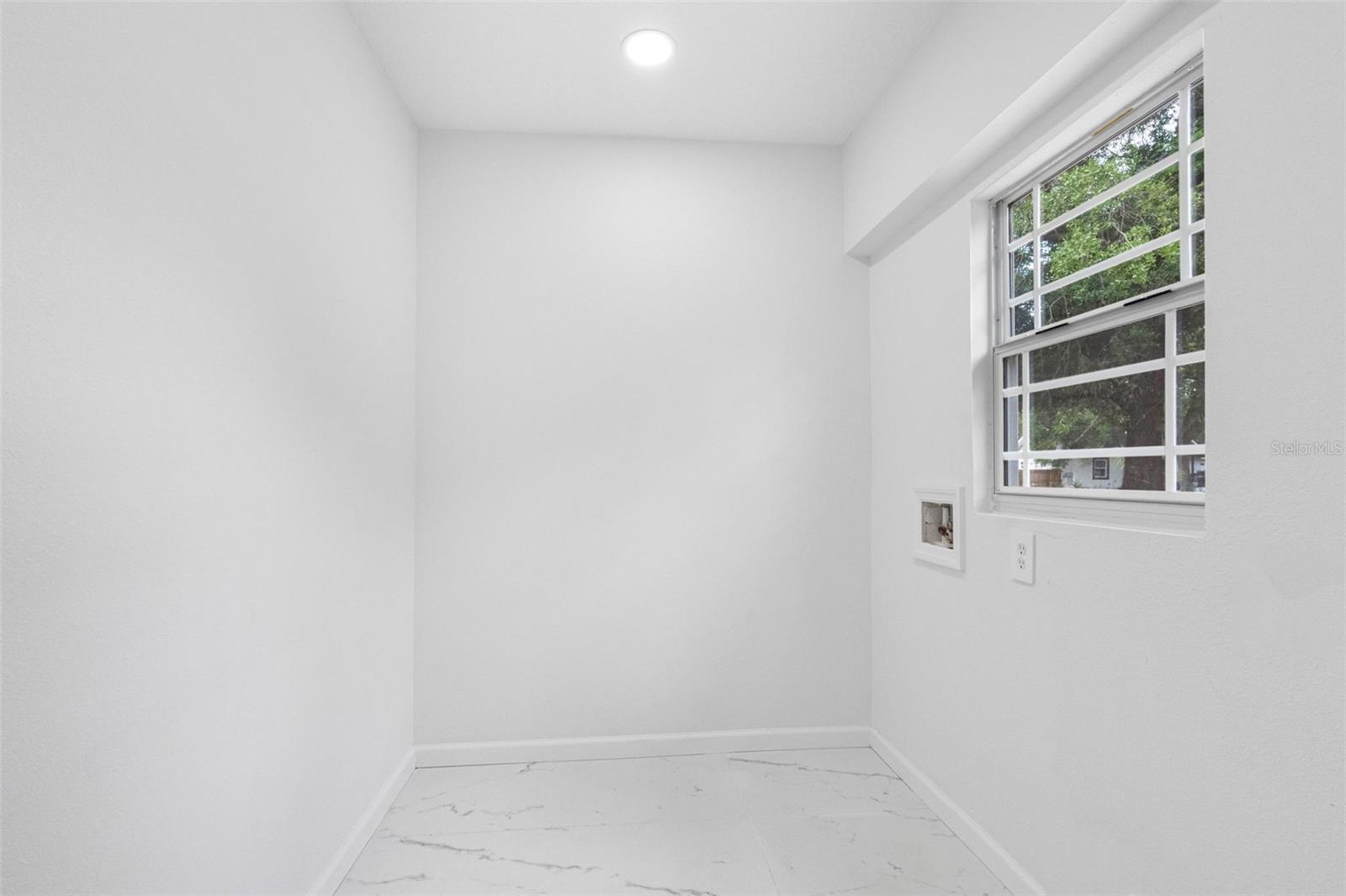 1208 E CHILKOOT AVE — photo 27