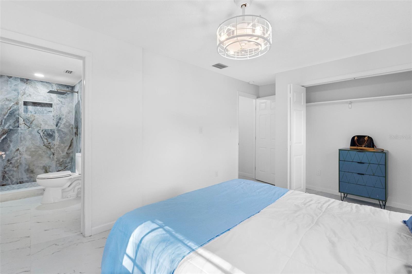 1208 E CHILKOOT AVE — photo 15