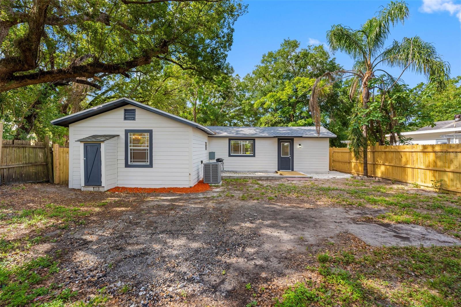 1208 E CHILKOOT AVE — photo 31