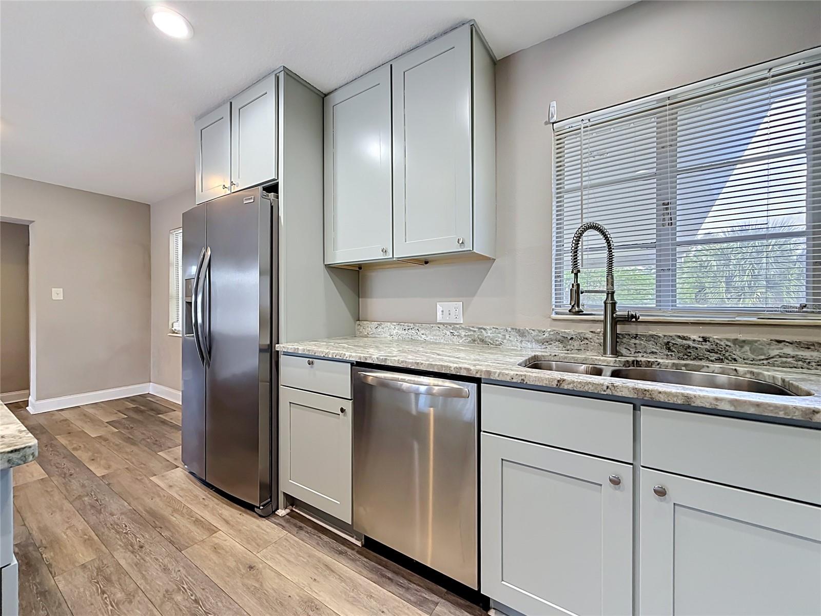 4509 S HALE AVE — photo 9