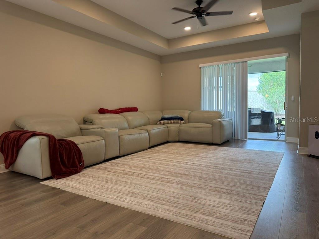7749 BRONZE OAK DR — photo 6