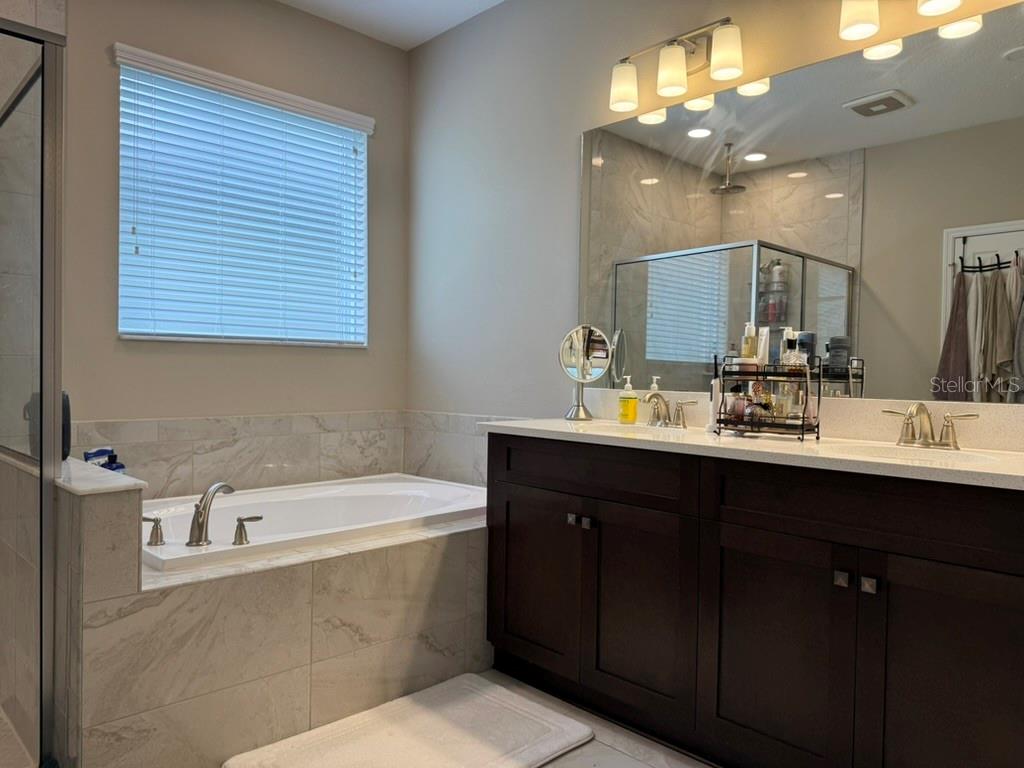 7749 BRONZE OAK DR — photo 31