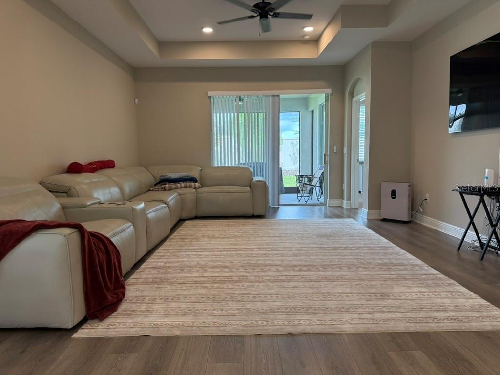 7749 BRONZE OAK DR — photo 7