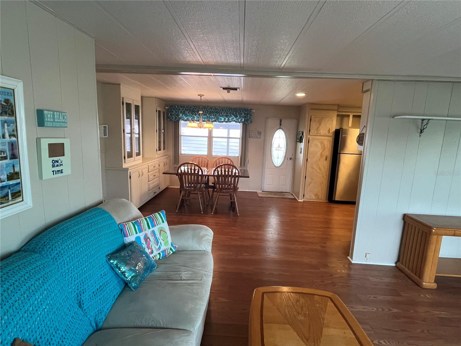 825 JOLANDA CIR — photo 11