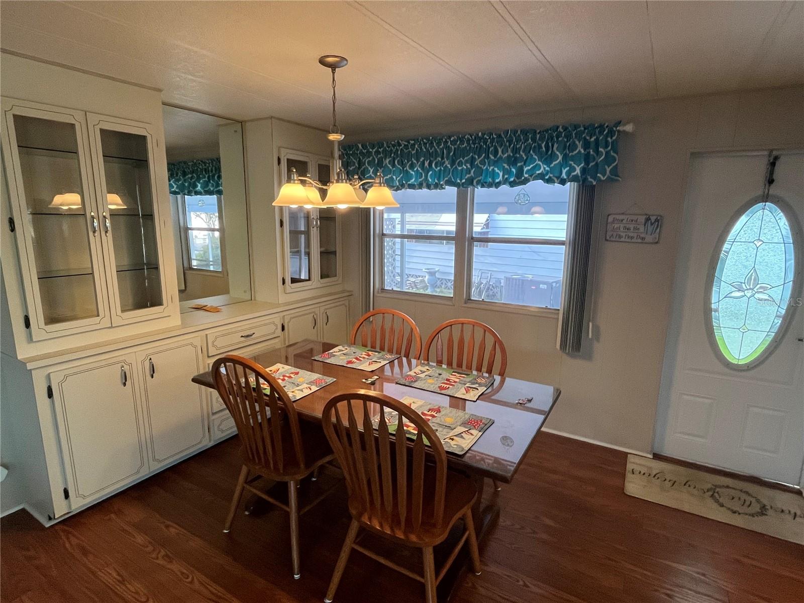 825 JOLANDA CIR — photo 15