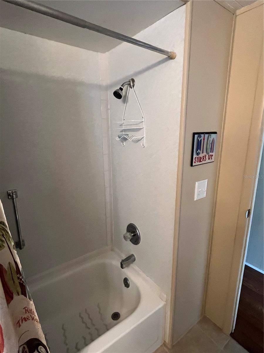 825 JOLANDA CIR — photo 27