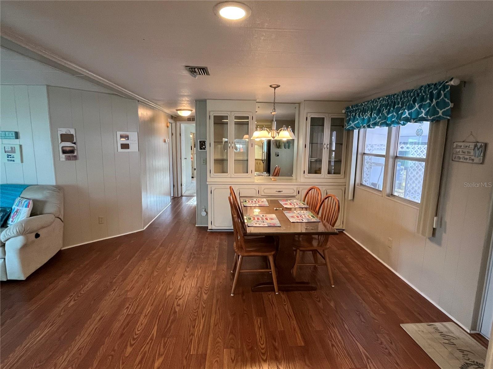 825 JOLANDA CIR — photo 19