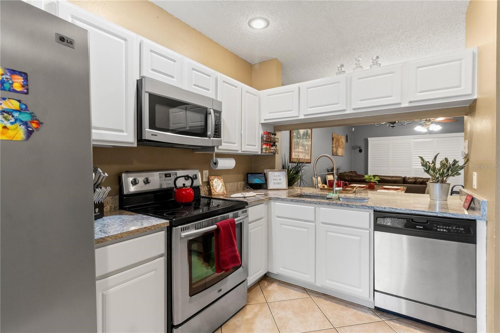 8635 HUNTERS KEY CIR — photo 13