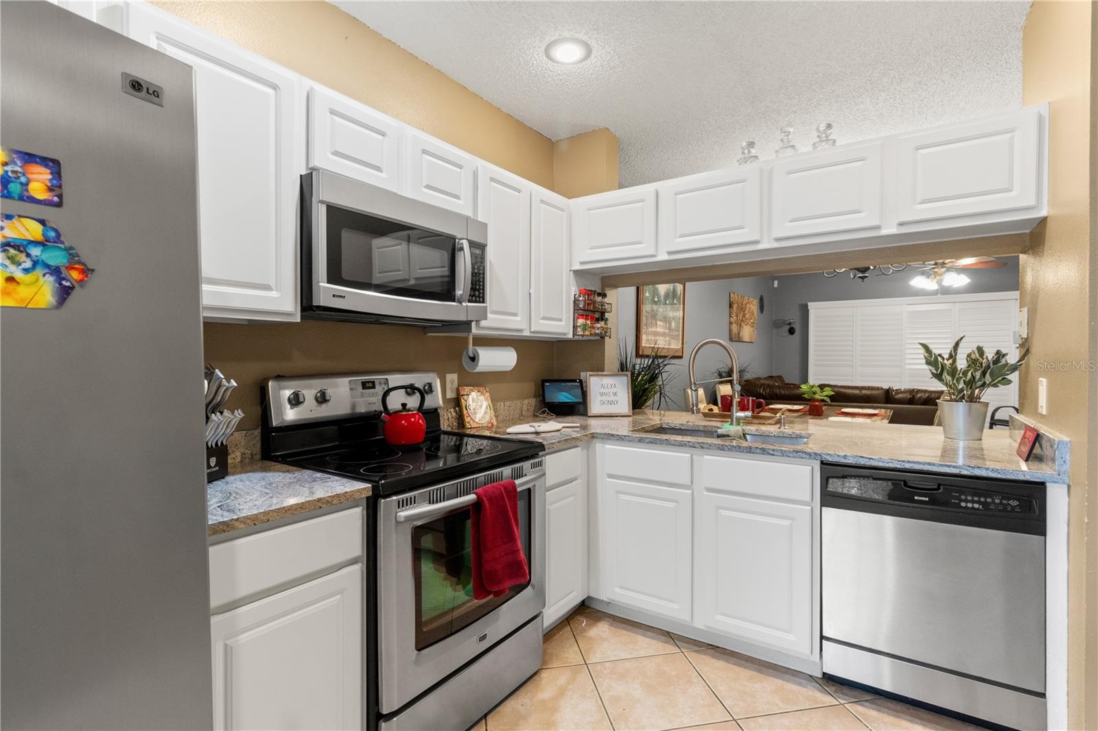 8635 HUNTERS KEY CIR — photo 4