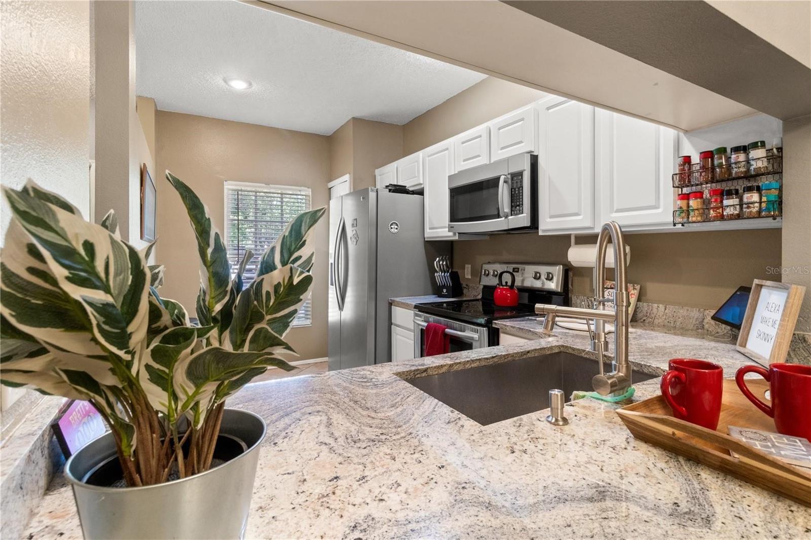 8635 HUNTERS KEY CIR — photo 14