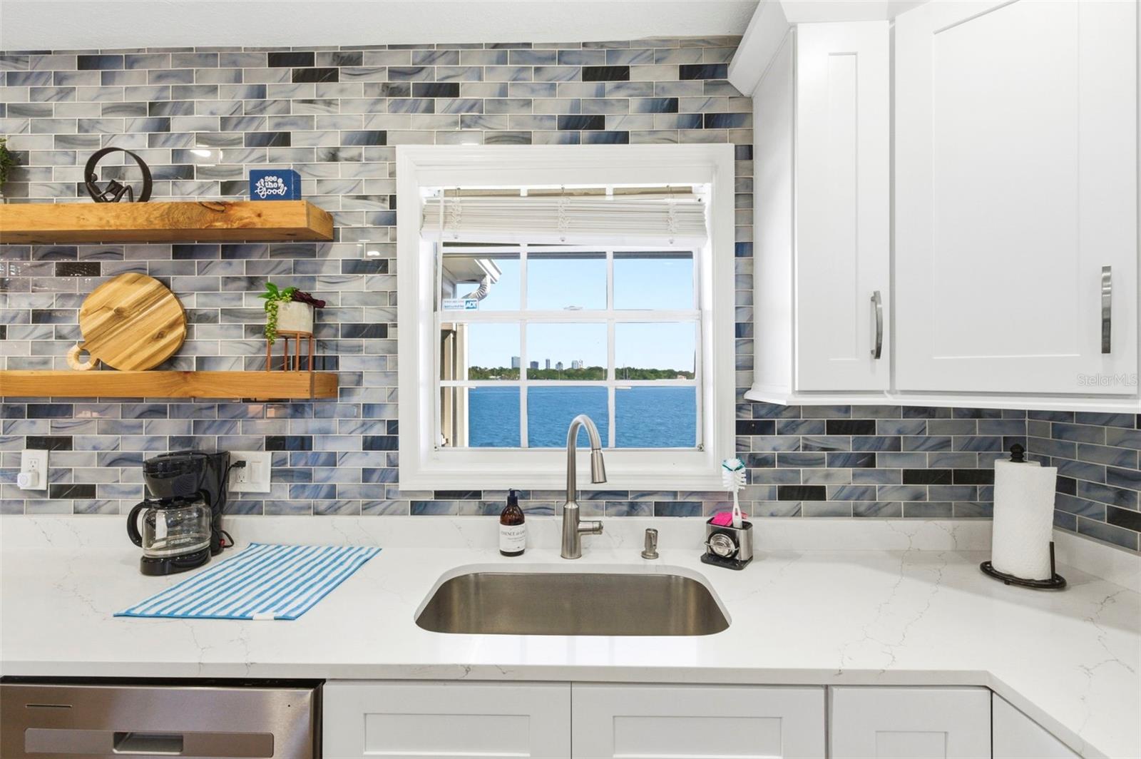 201 POMPANO DR SE #C furnished — photo 9