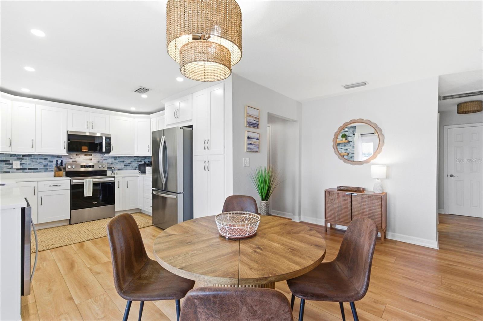 201 POMPANO DR SE #C furnished — photo 15