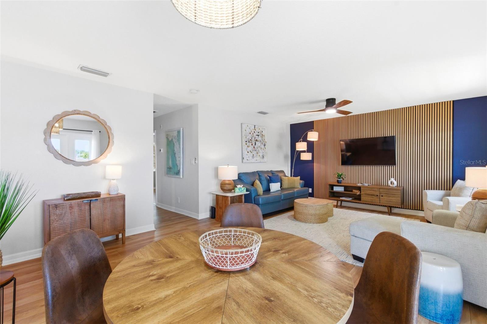 201 POMPANO DR SE #C furnished — photo 16