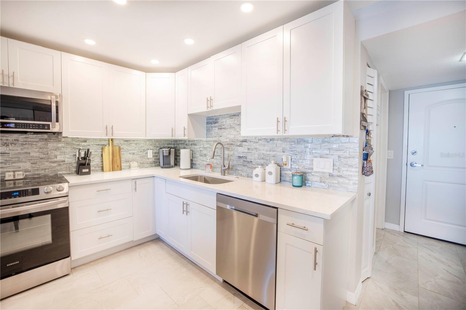 7300 SUN ISLAND DR S #602 — photo 17