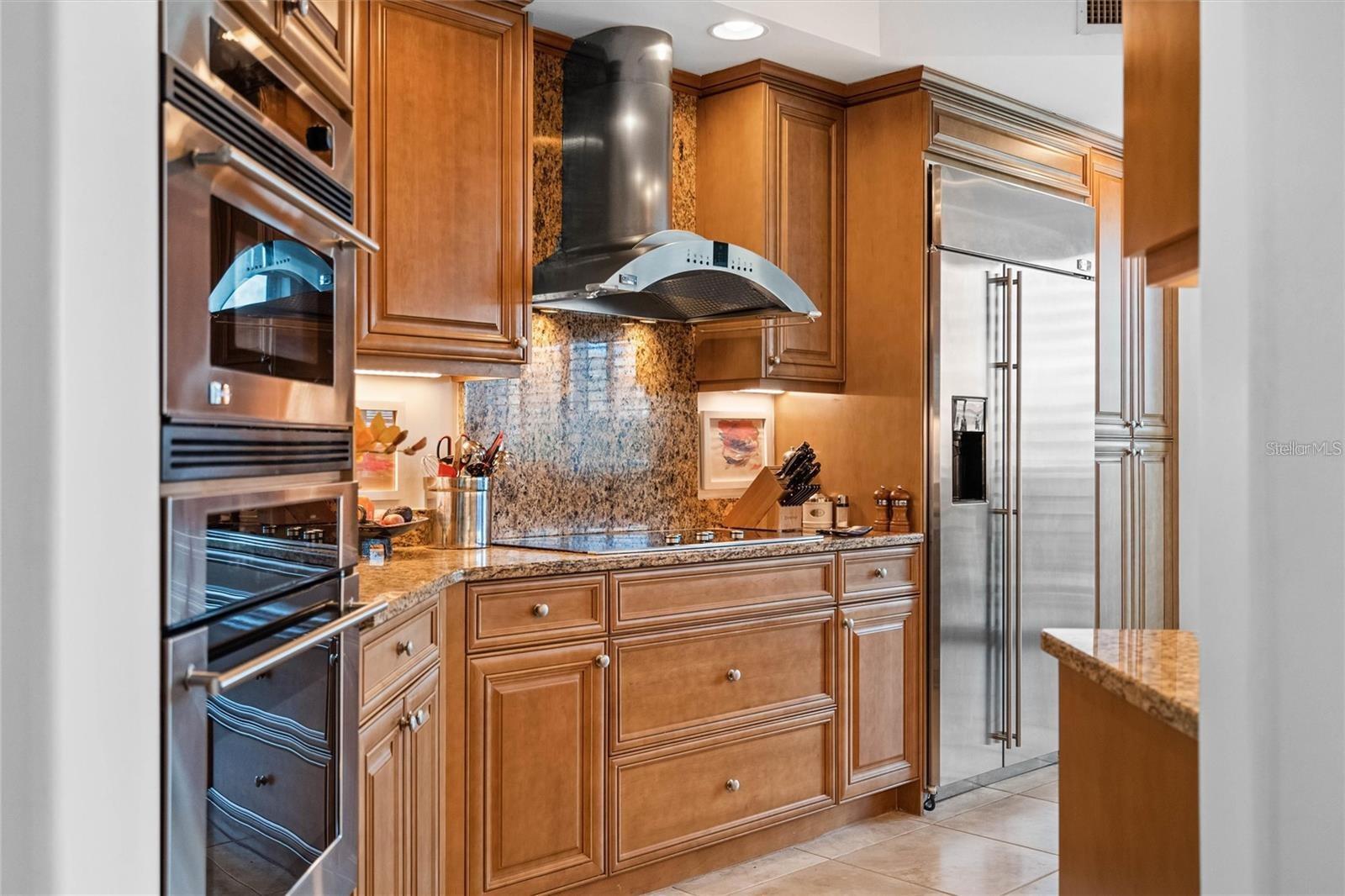 400 BEACH DR NE #401 — photo 12