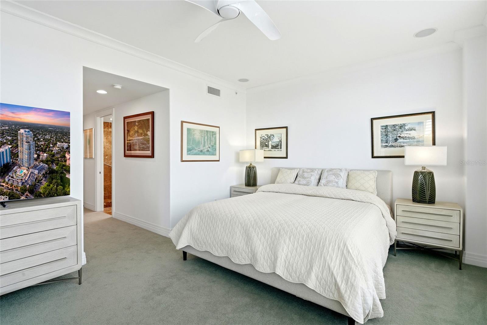 400 BEACH DR NE #401 — photo 17