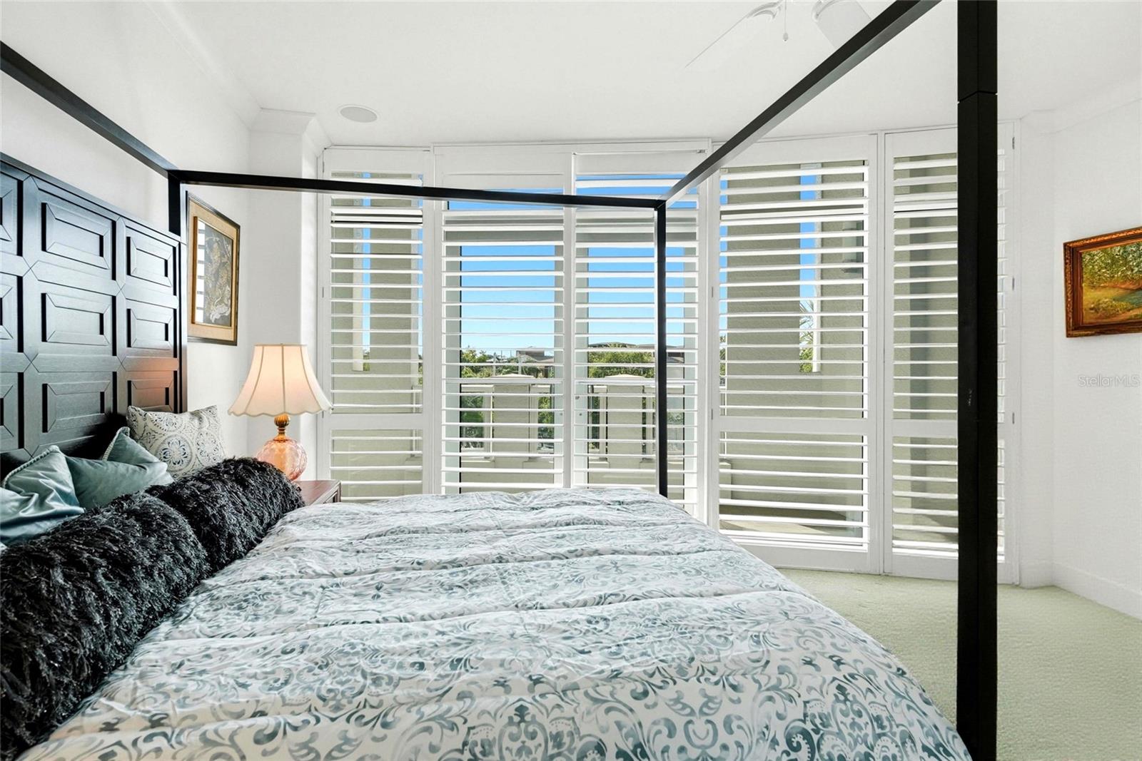 400 BEACH DR NE #401 — photo 23