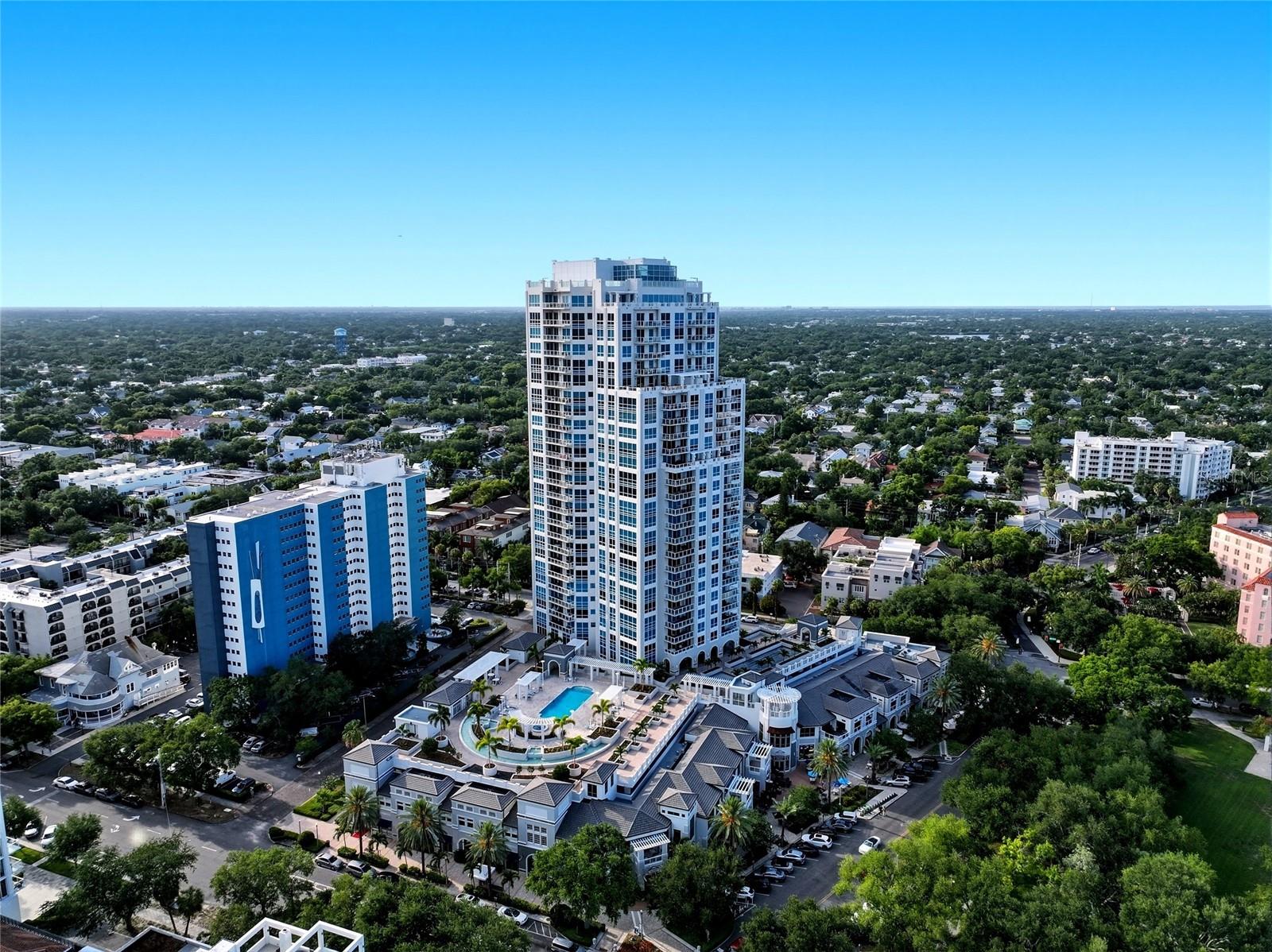 400 BEACH DR NE #401 — photo 34