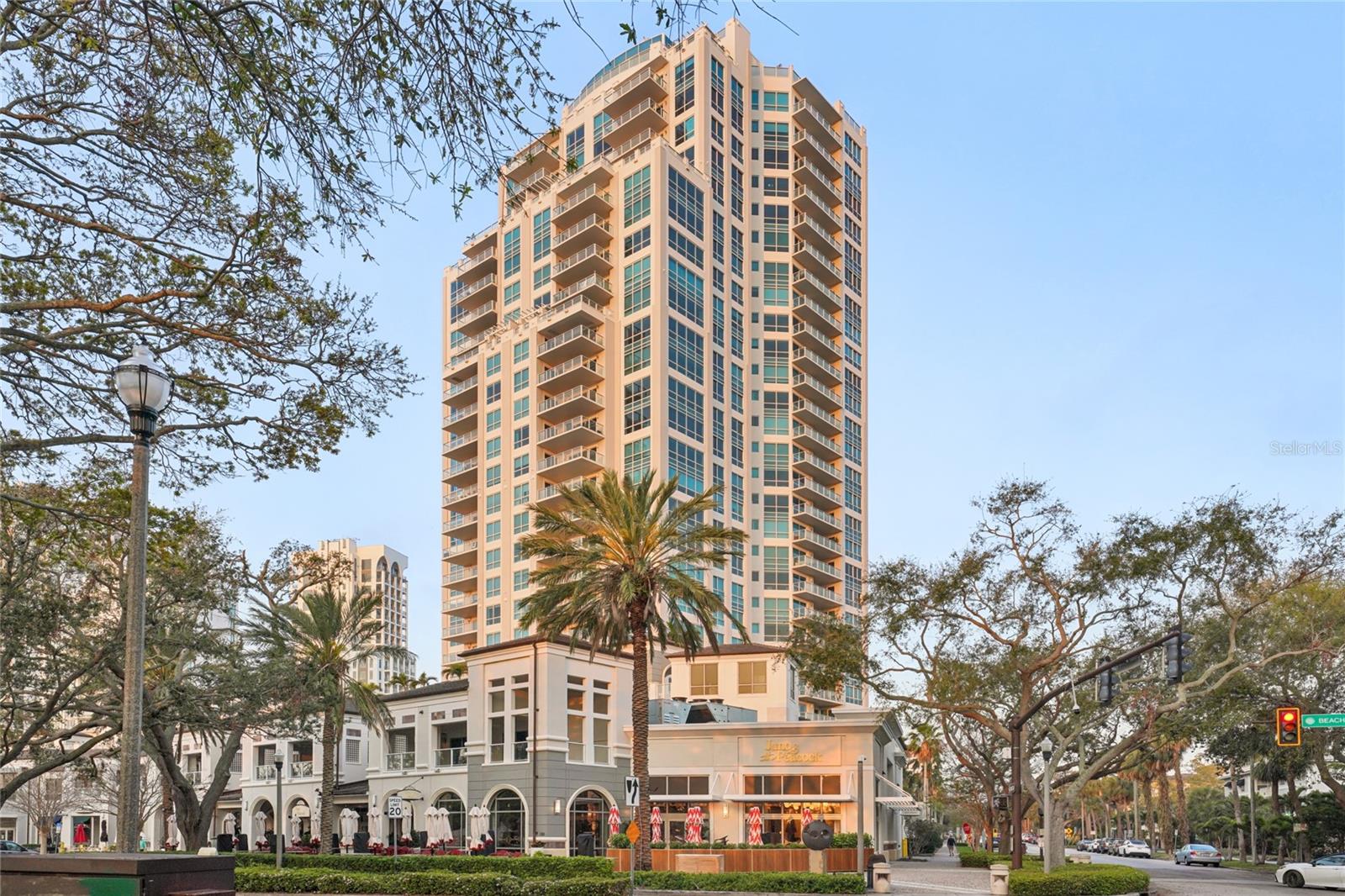 400 BEACH DR NE #401 — photo 36