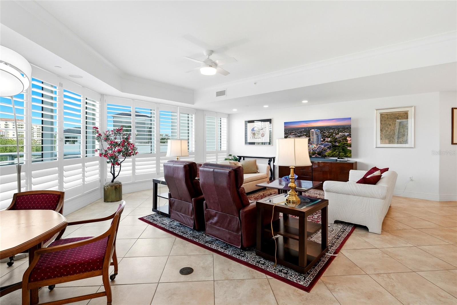 400 BEACH DR NE #401 — photo 7