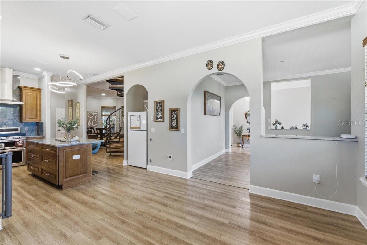 2818 SHIPSTON AVE — photo 45