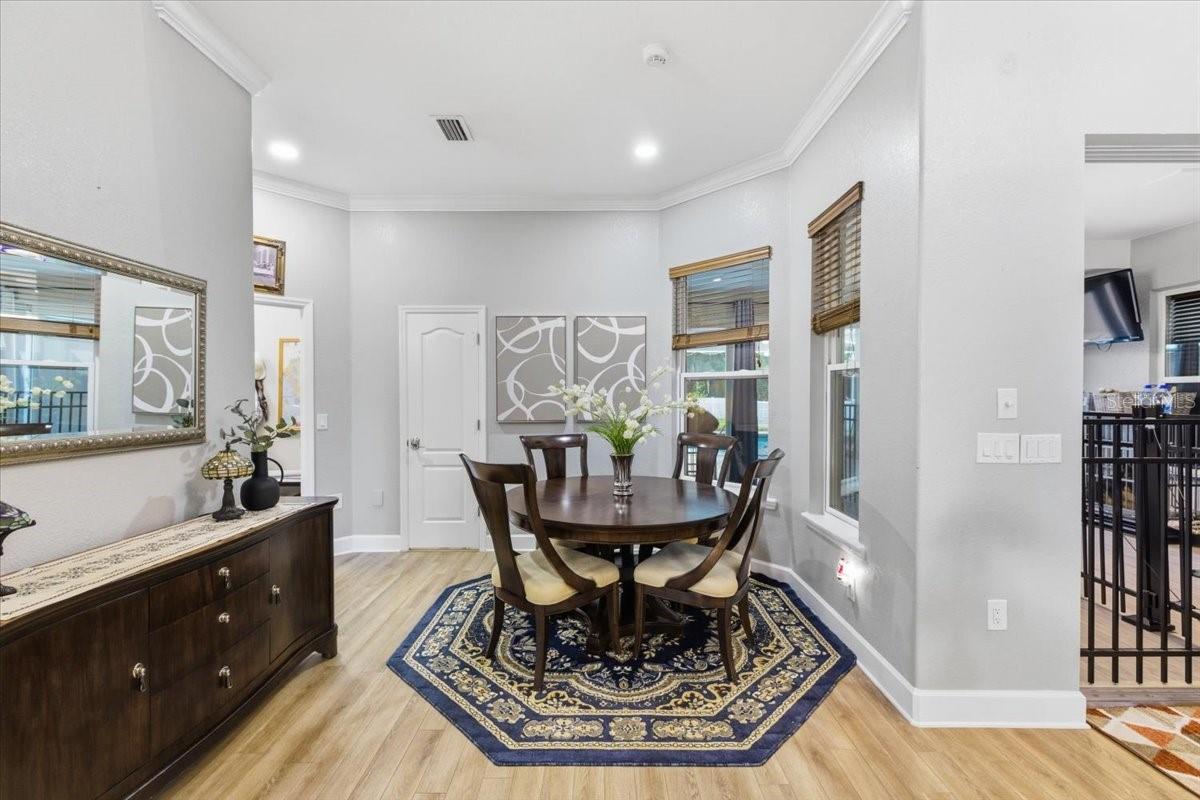 2818 SHIPSTON AVE — photo 12
