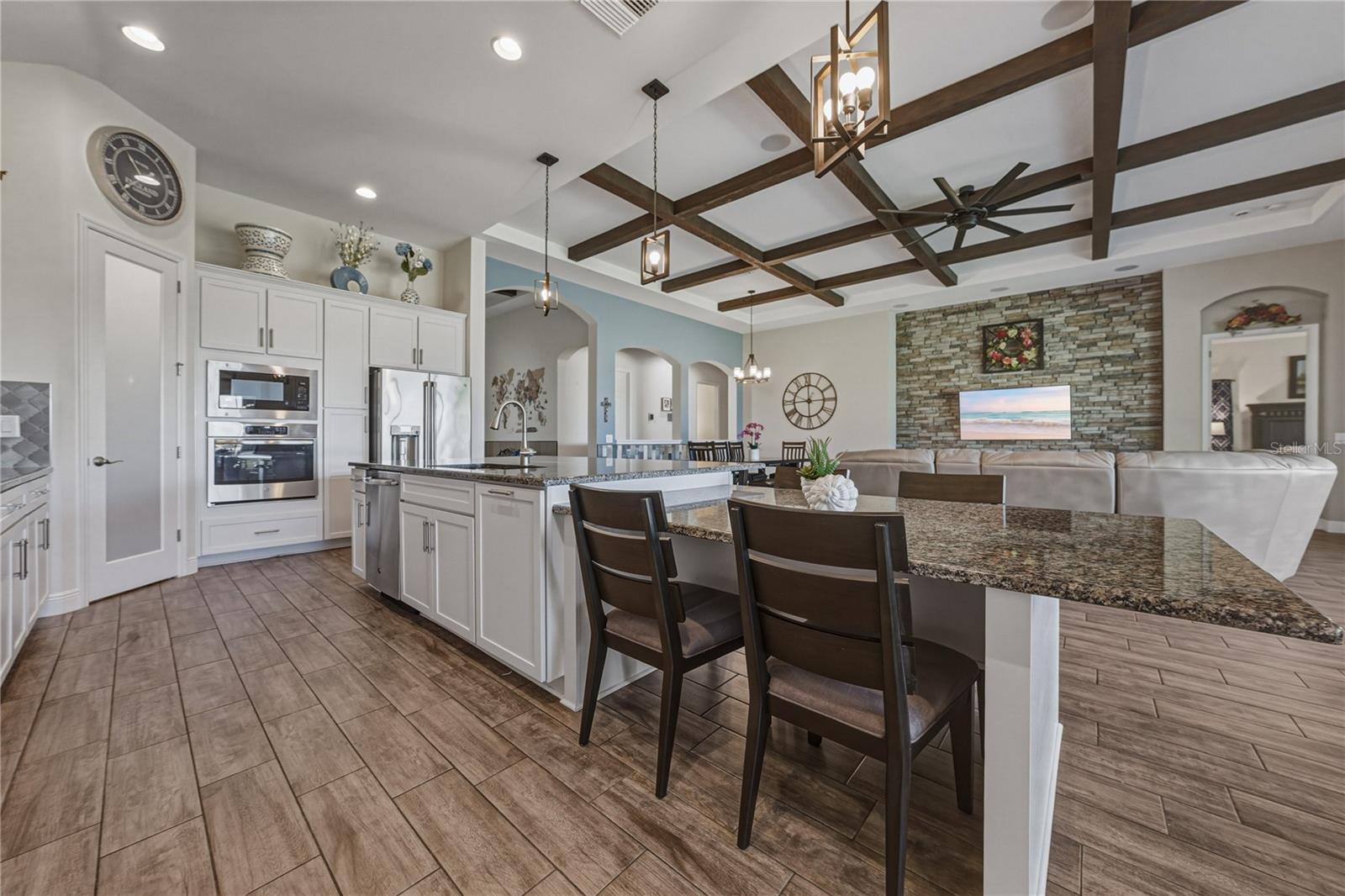 6743 SUNSET VISTA WAY — photo 18
