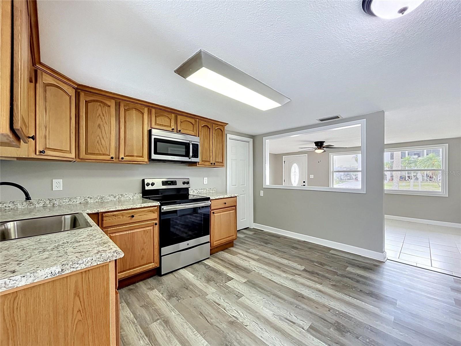 7513 HATTERAS DR — photo 17
