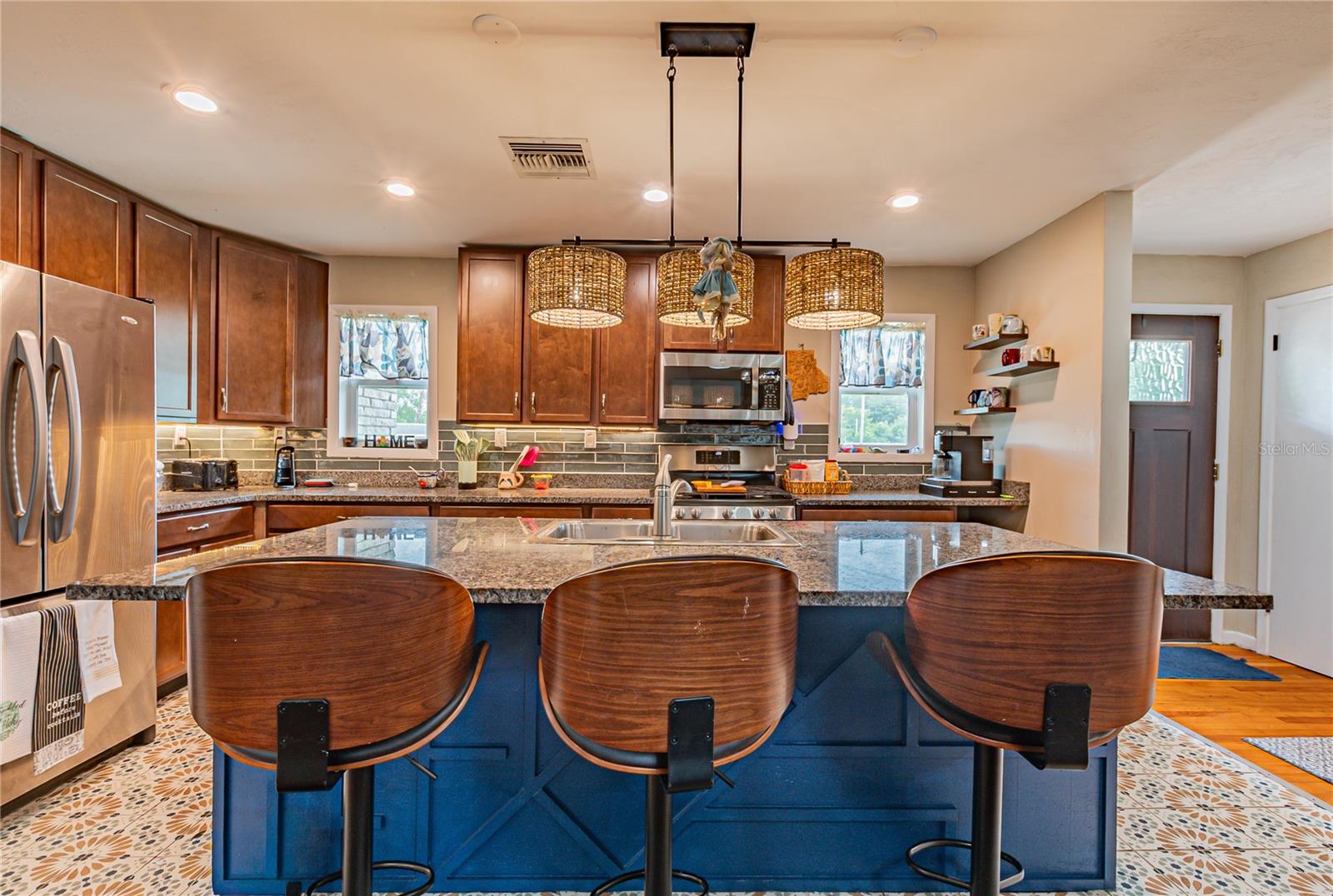 5233 HILL DR — photo 5