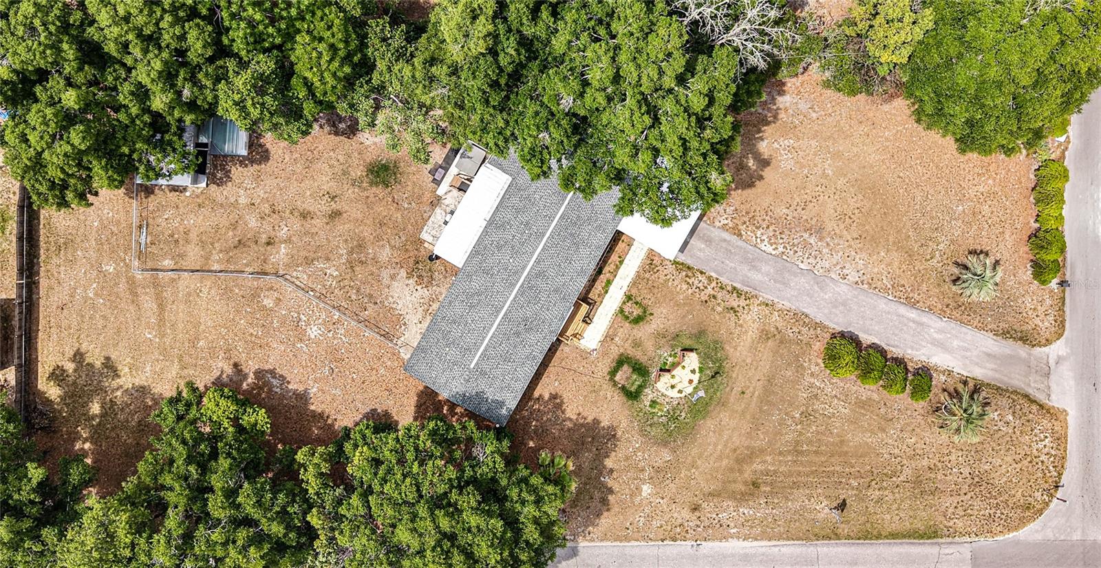 5233 HILL DR — photo 36