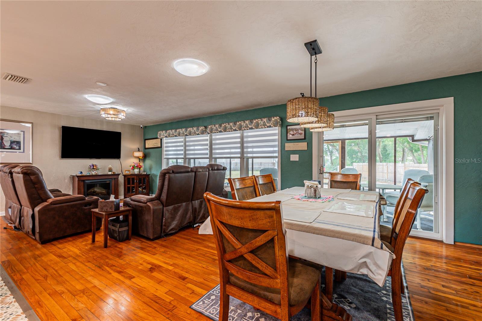 5233 HILL DR — photo 9