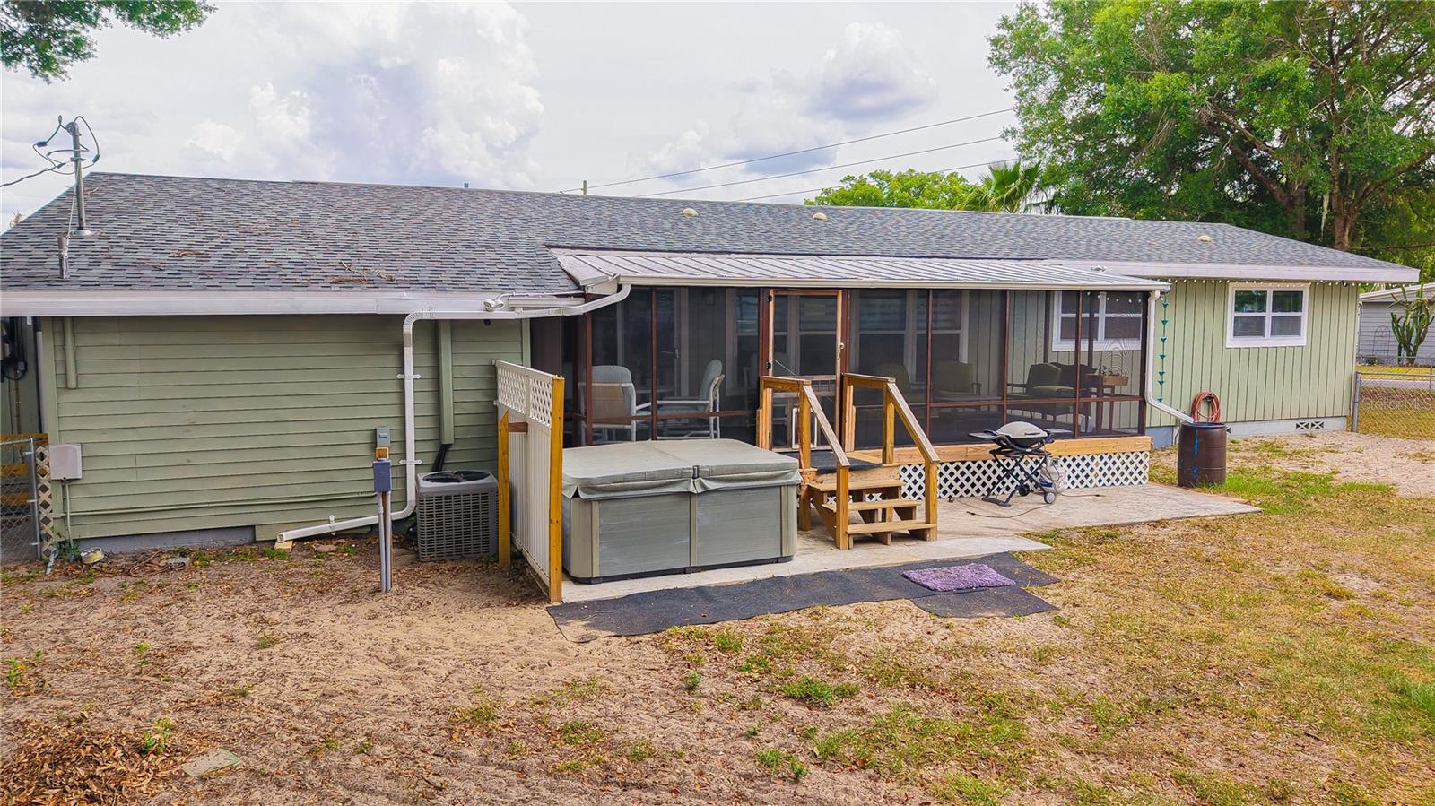5233 HILL DR — photo 2