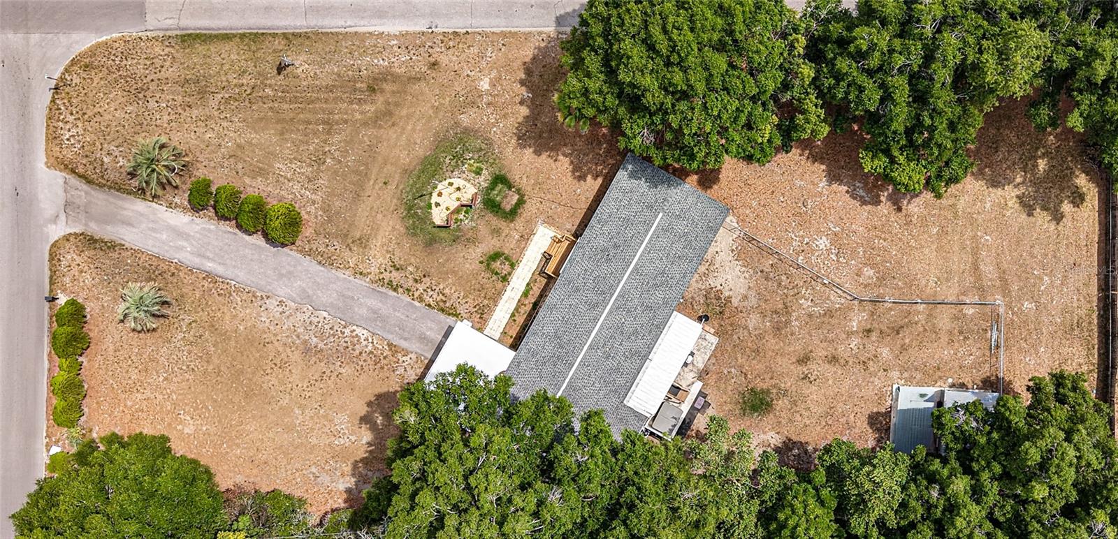 5233 HILL DR — photo 34