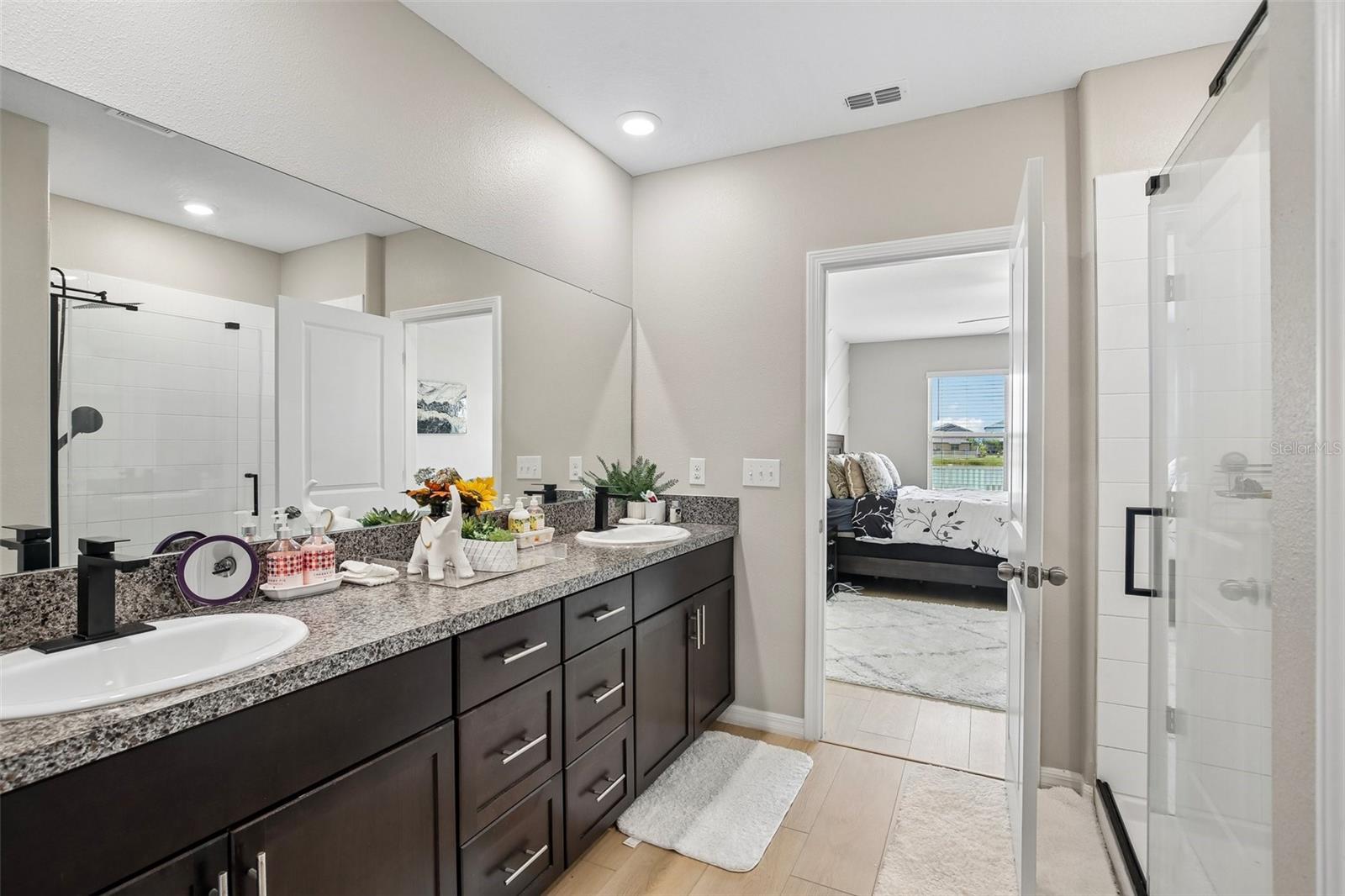 15608 MILLER CREEK DR — photo 16