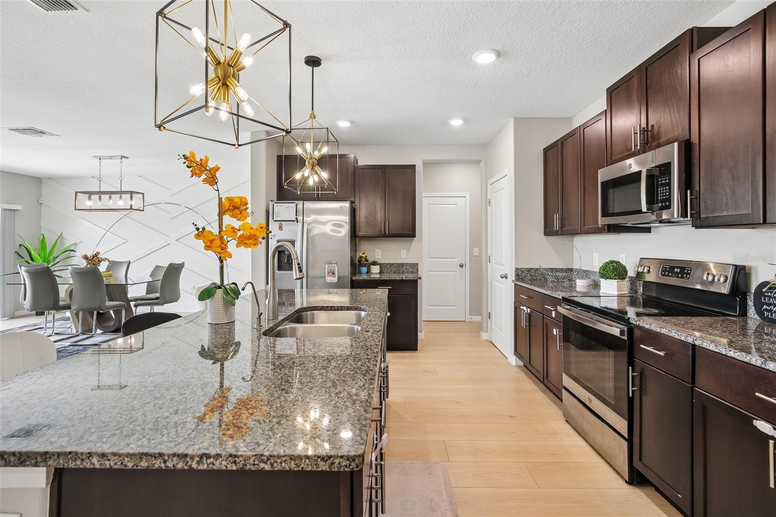 15608 MILLER CREEK DR — photo 8