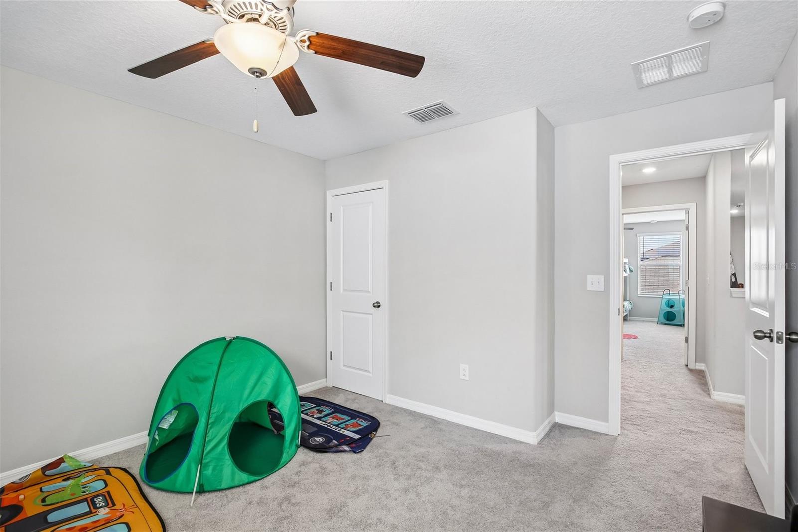 15608 MILLER CREEK DR — photo 34