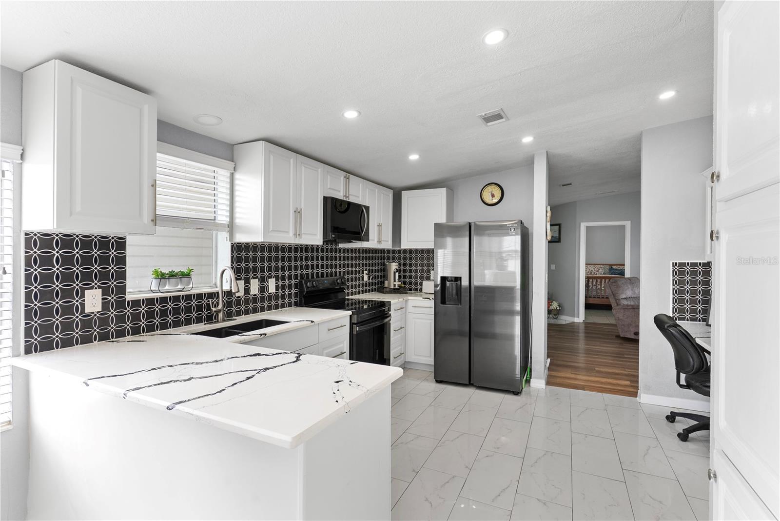 9426 STAR GAZER LN — photo 4