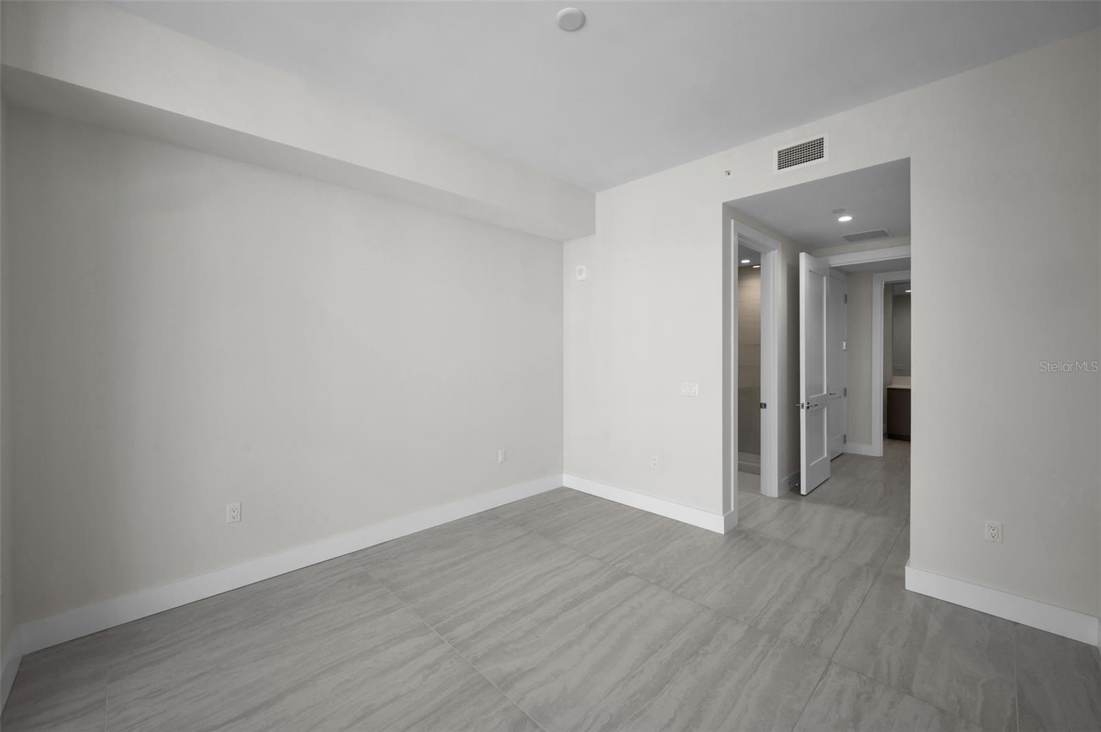 275 1ST AVE S #3503 — photo 23