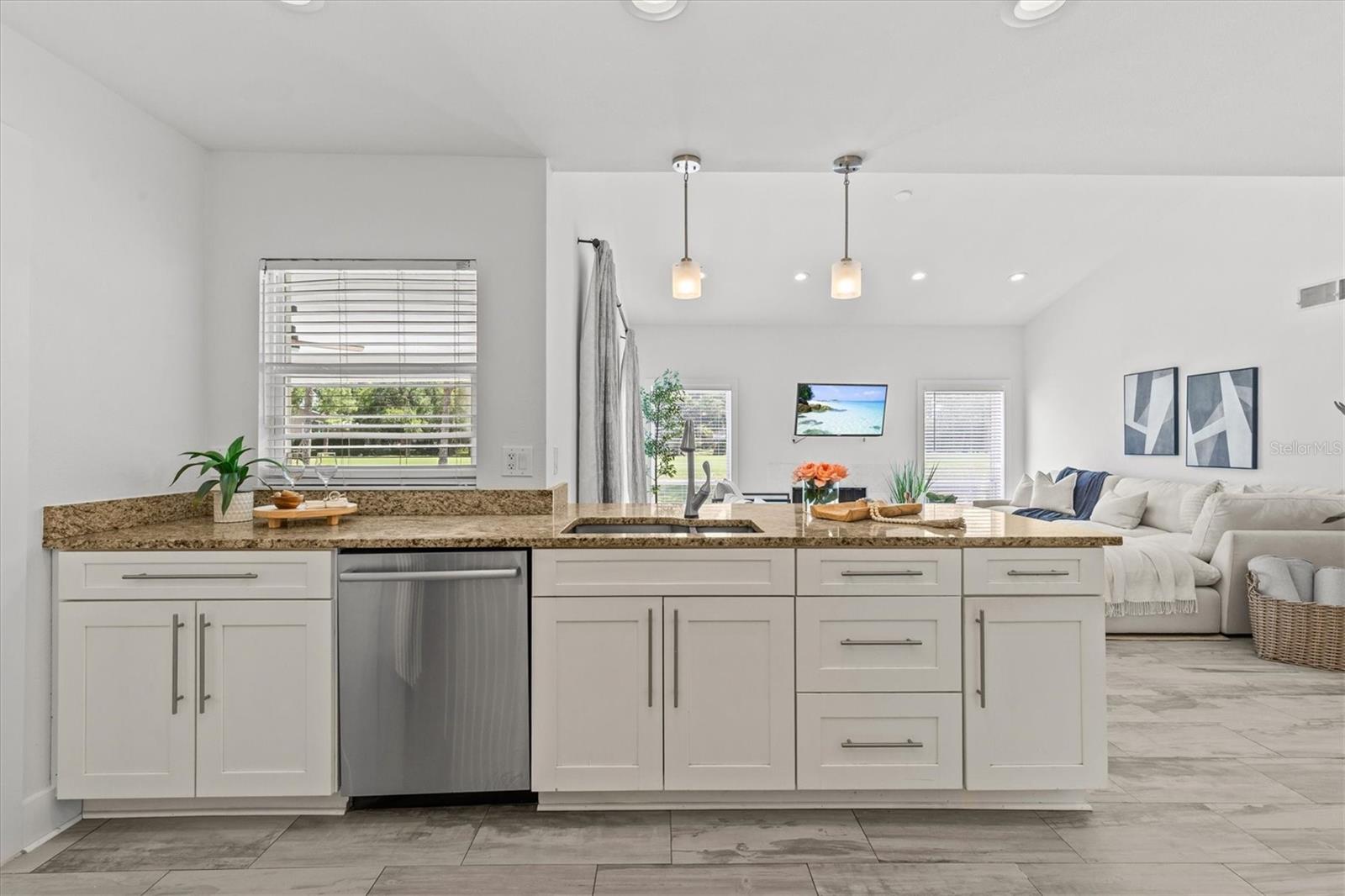 13915 WHISPERWOOD DR — photo 12