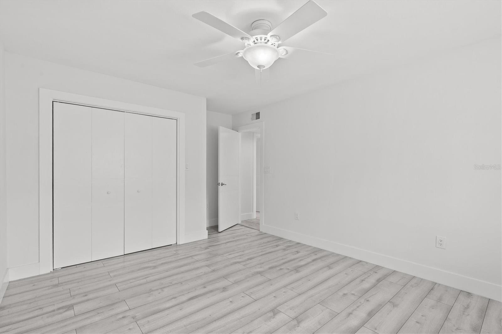 13915 WHISPERWOOD DR — photo 47
