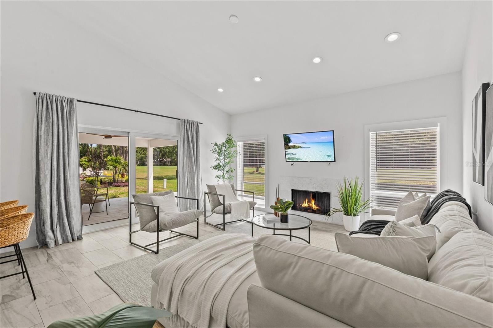 13915 WHISPERWOOD DR — photo 17